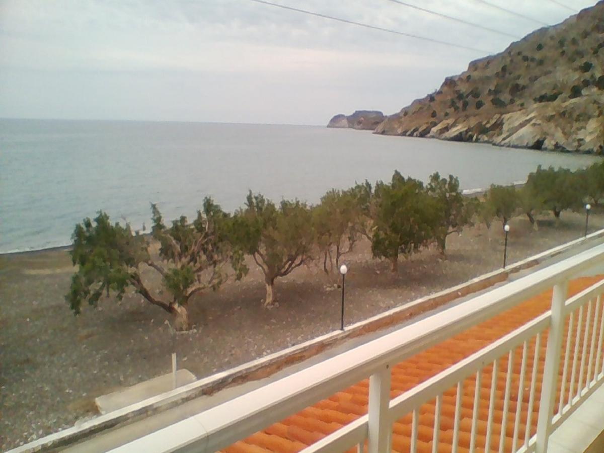 Apollon Aparthotel Tsoútsouros Buitenkant foto