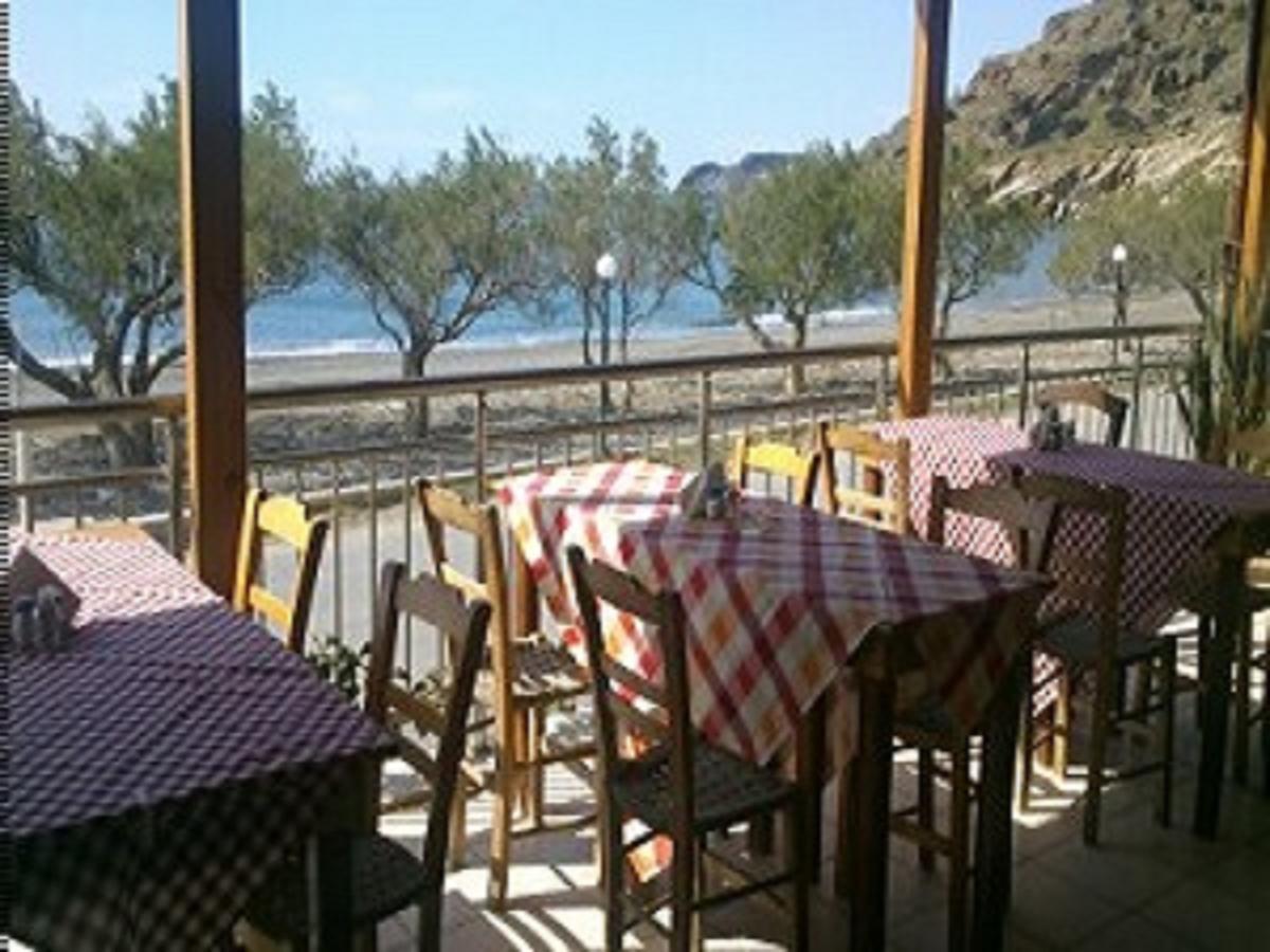 Apollon Aparthotel Tsoútsouros Buitenkant foto