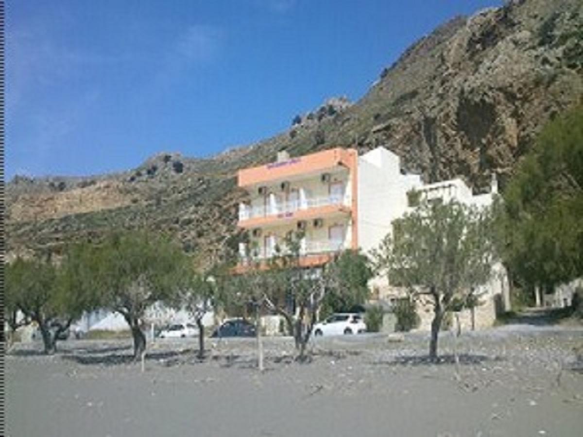 Apollon Aparthotel Tsoútsouros Buitenkant foto