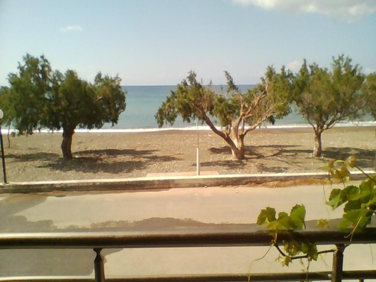 Apollon Aparthotel Tsoútsouros Buitenkant foto