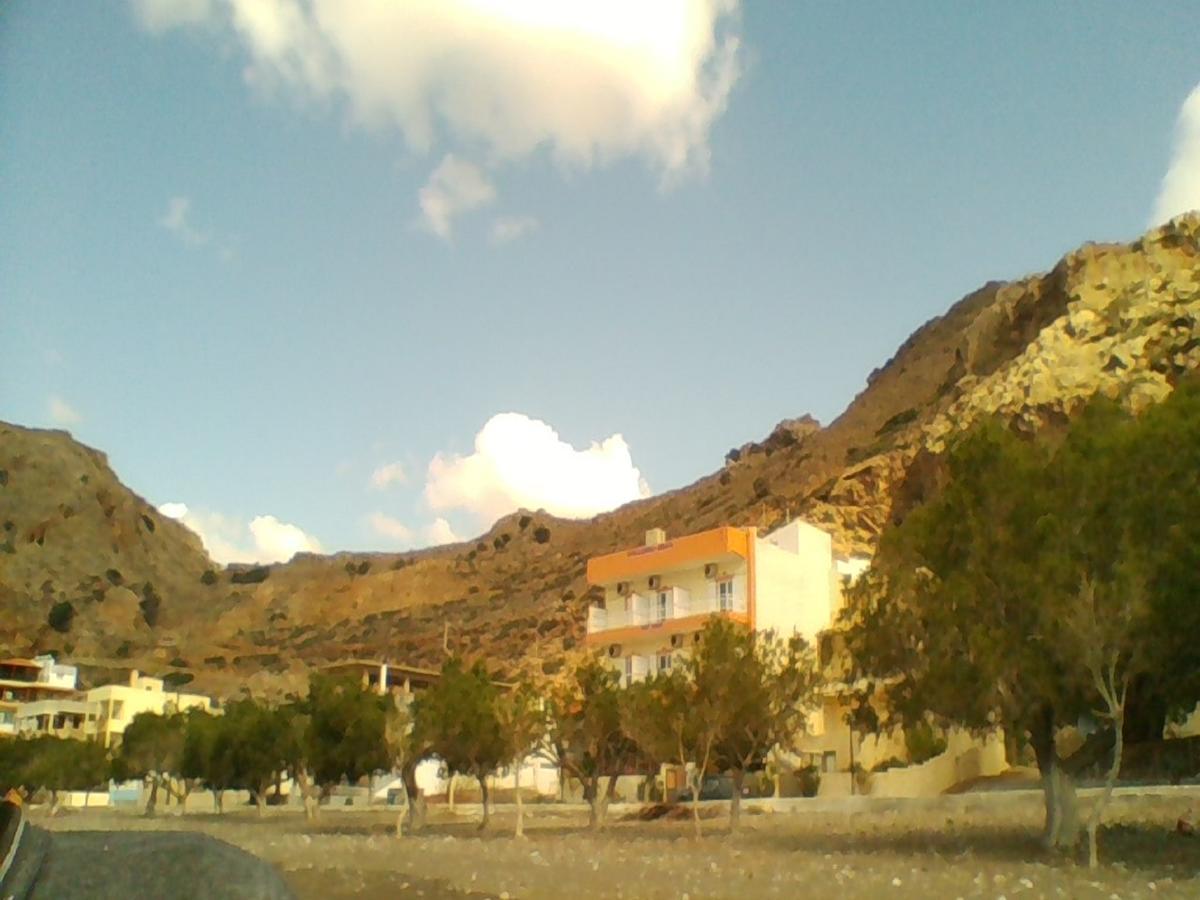 Apollon Aparthotel Tsoútsouros Buitenkant foto
