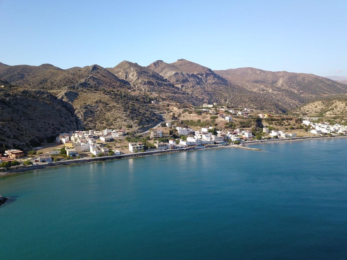 Apollon Aparthotel Tsoútsouros Buitenkant foto