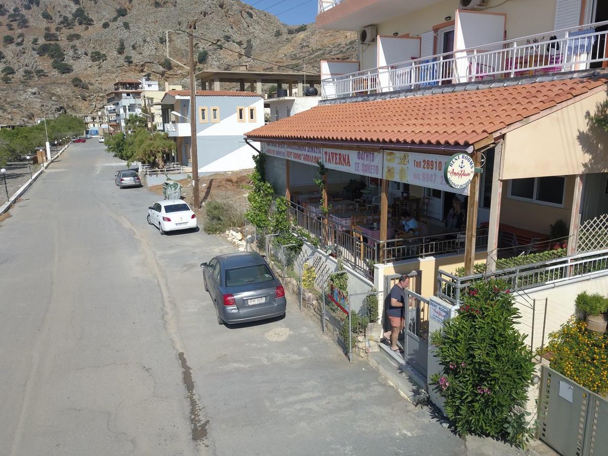 Apollon Aparthotel Tsoútsouros Buitenkant foto